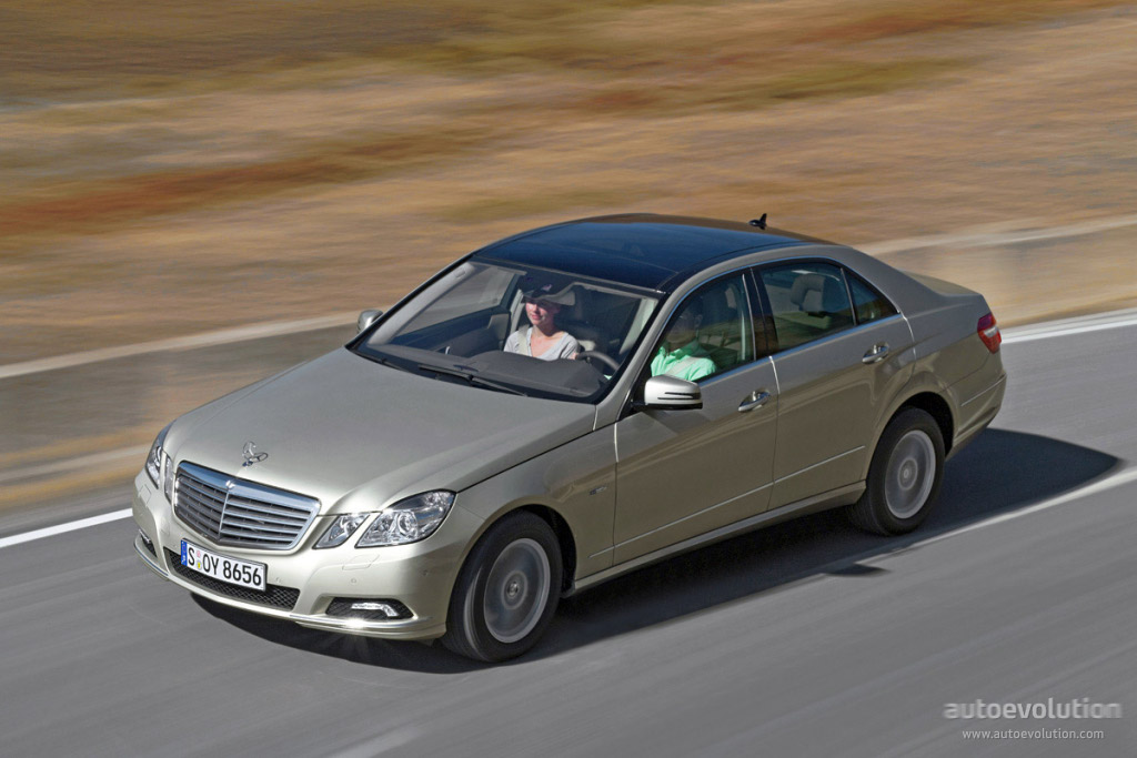 Mercedes Benz E-Klasse And Predecessors photo 3