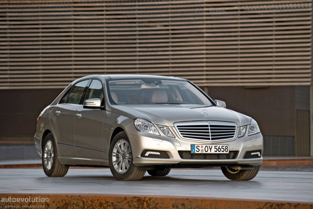 Mercedes Benz E-Klasse And Predecessors photo 7
