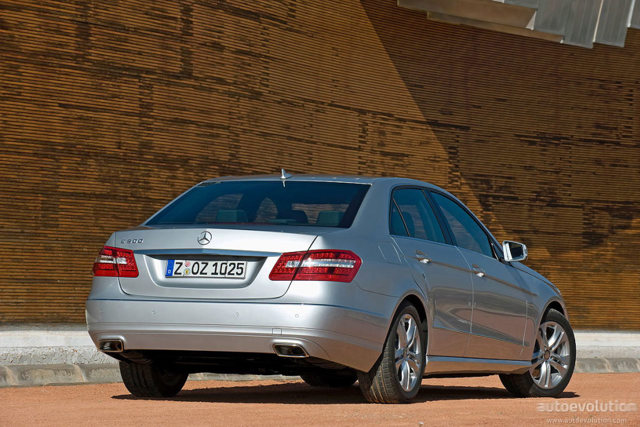 Mercedes Benz E-Klasse And Predecessors photo 8