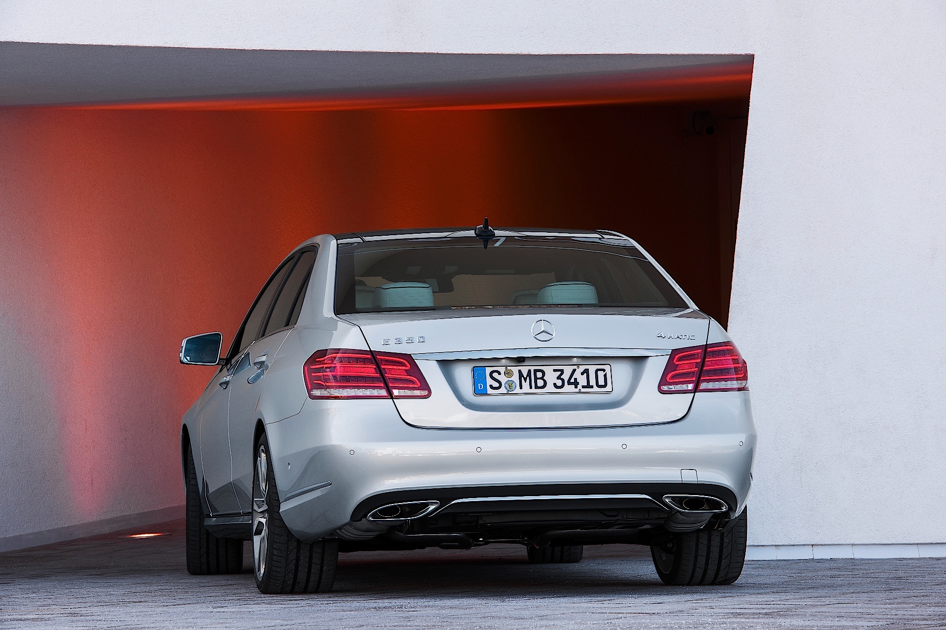 Mercedes Benz E-Klasse And Predecessors photo 22