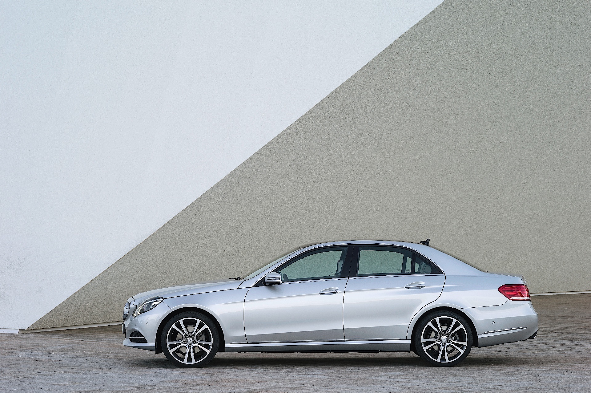 Mercedes Benz E-Klasse And Predecessors photo 26