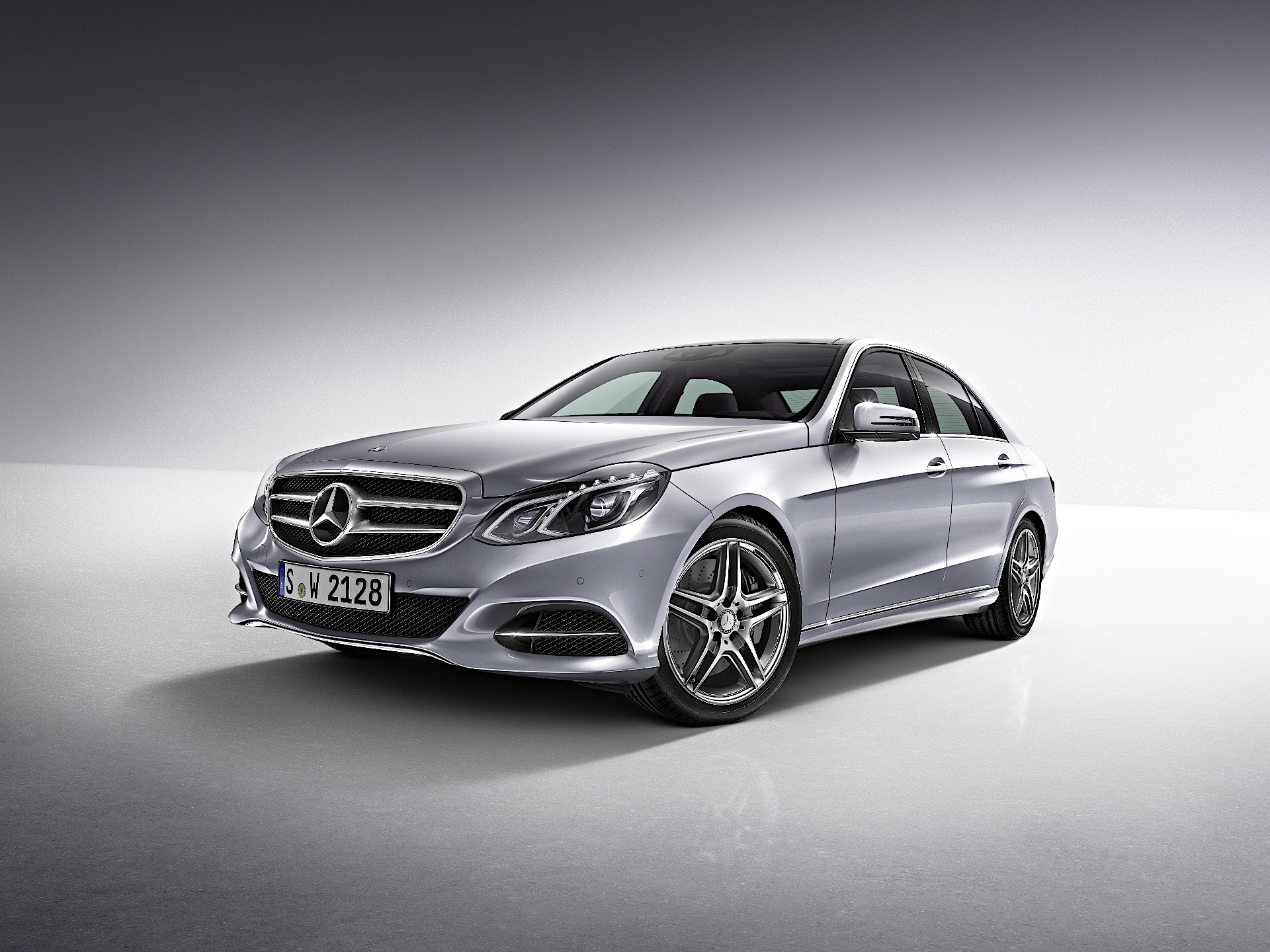 Mercedes Benz E-Klasse And Predecessors photo 43