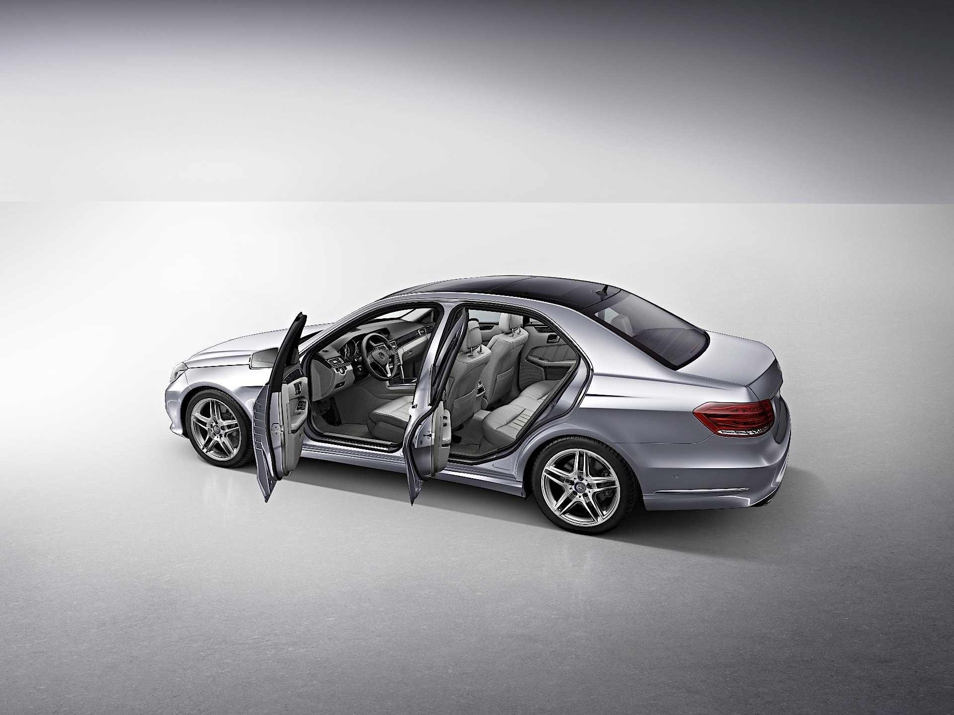 Mercedes Benz E-Klasse And Predecessors photo 46