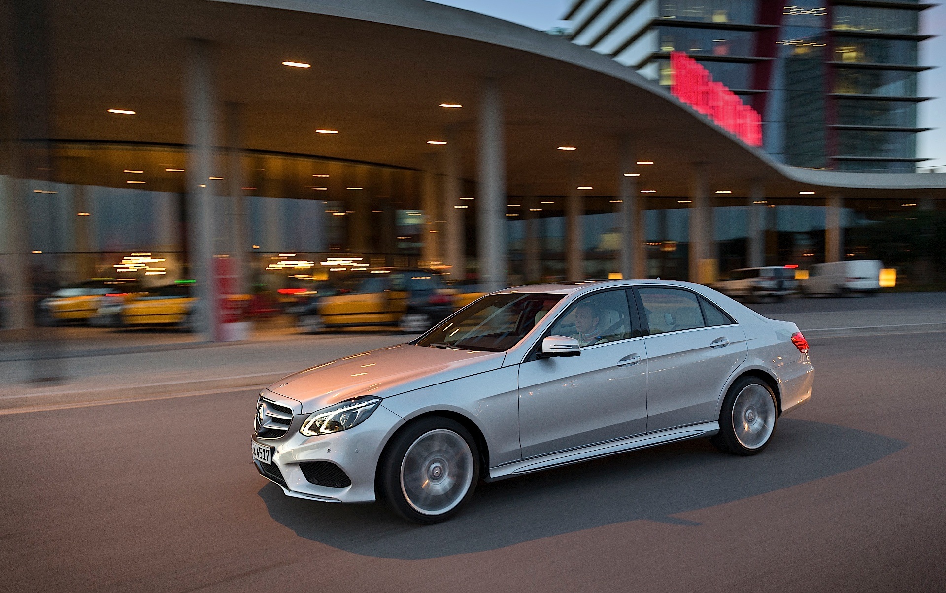 Mercedes Benz E-Klasse And Predecessors photo 61