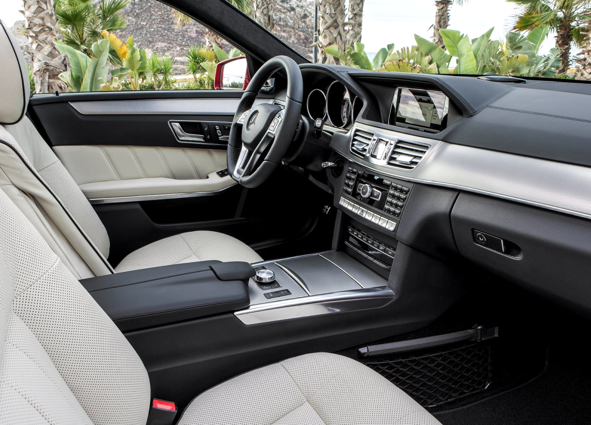 Mercedes Benz E-Klasse And Predecessors photo 102