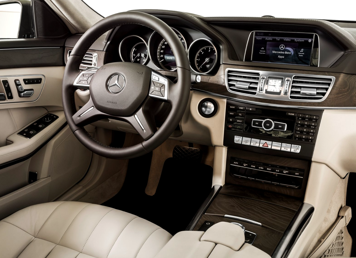 Mercedes Benz E-Klasse And Predecessors photo 109