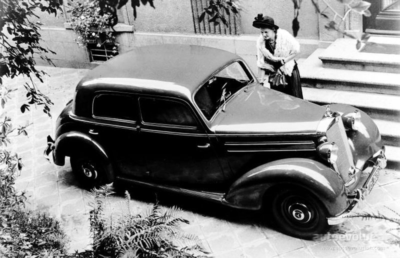 Mercedes Benz E-Klasse And Predecessors photo 10