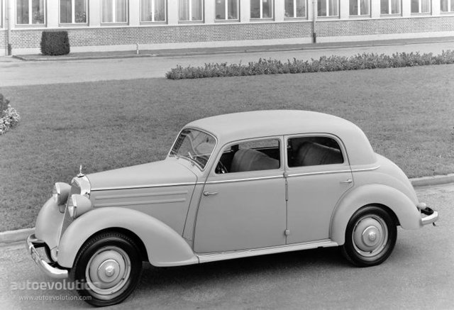 Mercedes Benz E-Klasse And Predecessors photo 11