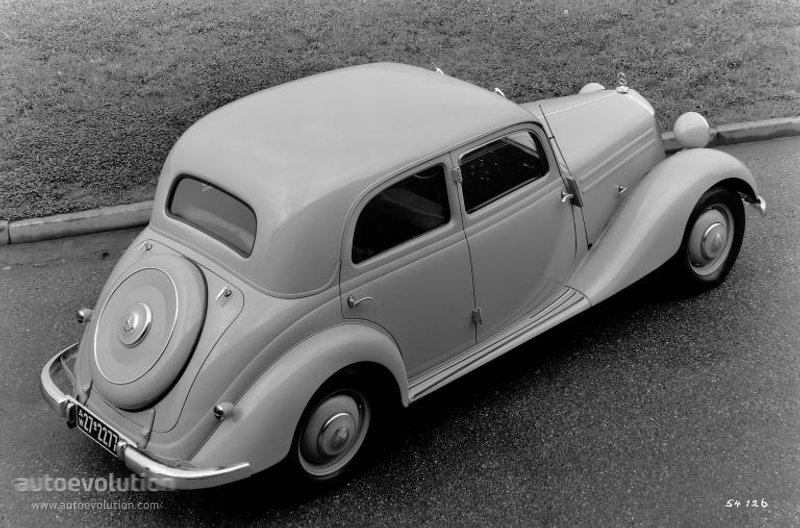 Mercedes Benz E-Klasse And Predecessors photo 3