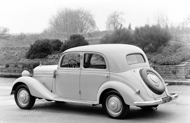 Mercedes Benz E-Klasse And Predecessors photo 5