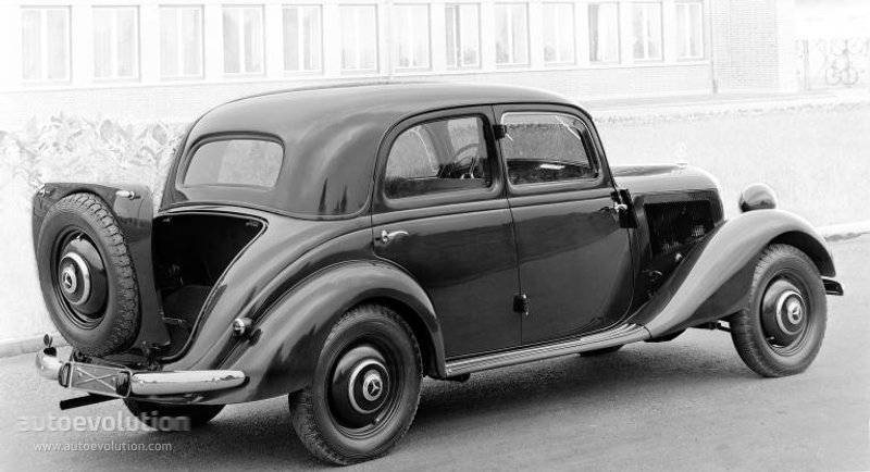 Mercedes Benz E-Klasse And Predecessors photo 8