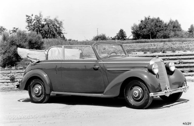 Mercedes Benz E-Klasse And Predecessors photo 4