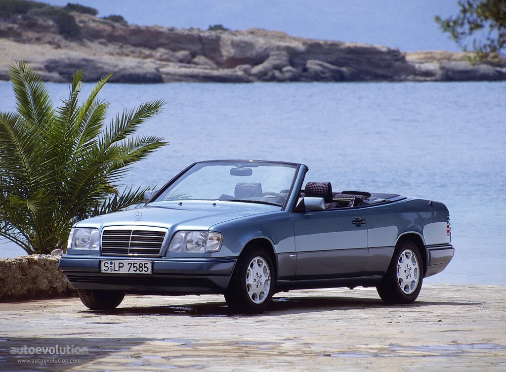 Mercedes Benz E-Klasse Cabriolet And Predecessors photo 2