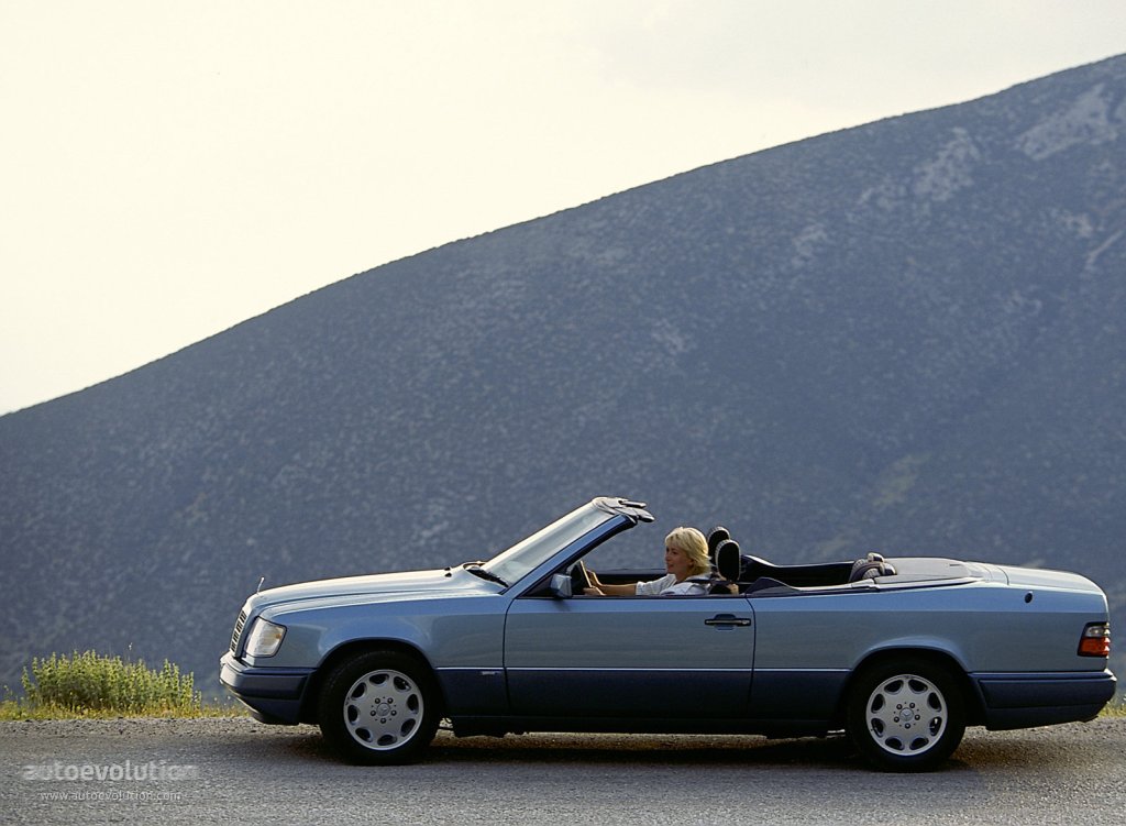 Mercedes Benz E-Klasse Cabriolet And Predecessors photo 3