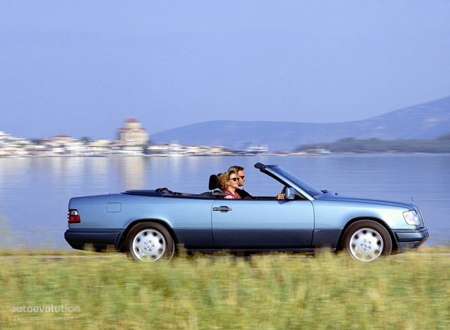 Mercedes Benz E-Klasse Cabriolet And Predecessors photo 4
