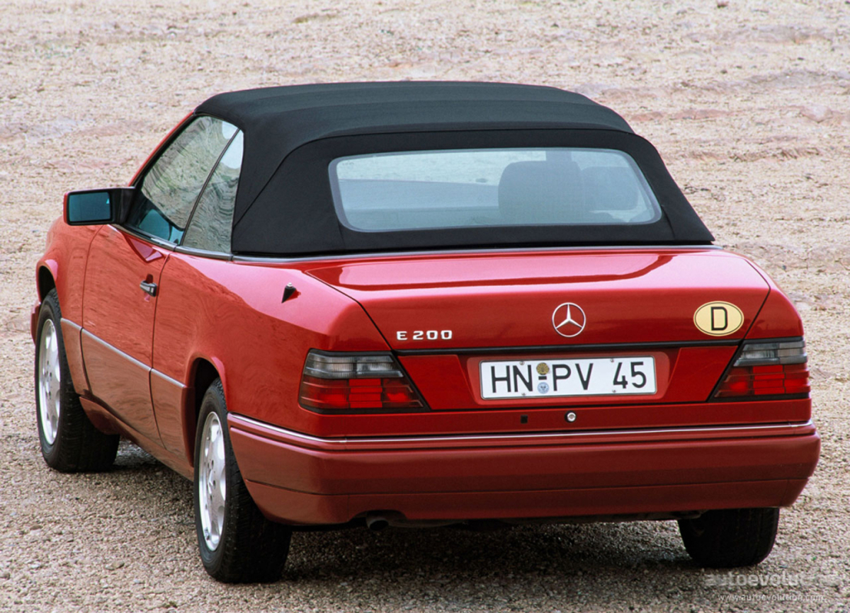 Mercedes Benz Mercedes Benz E-Klasse Cabriolet And Predecessors
