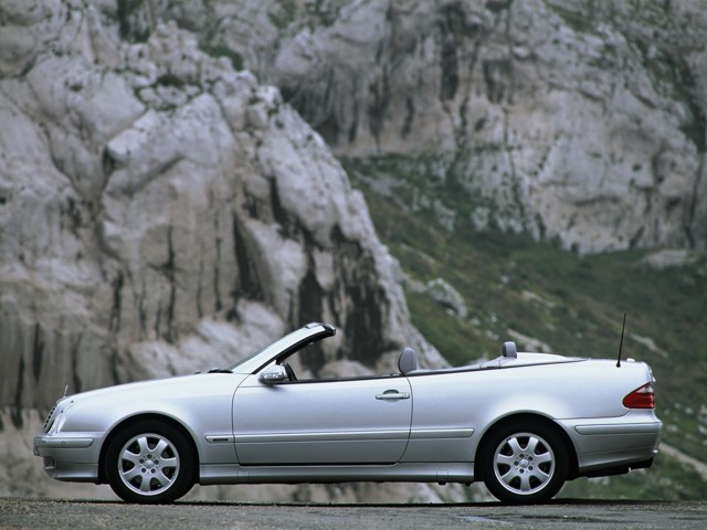 Mercedes Benz E-Klasse Cabriolet And Predecessors photo 17