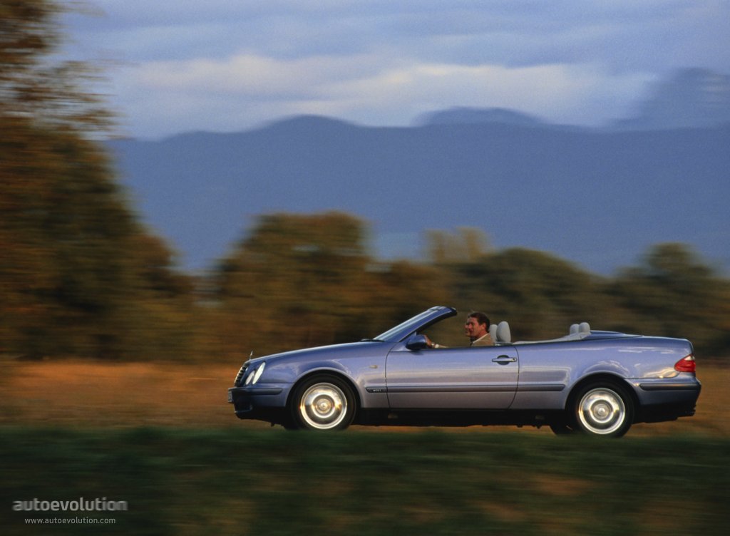 Mercedes Benz E-Klasse Cabriolet And Predecessors photo 2
