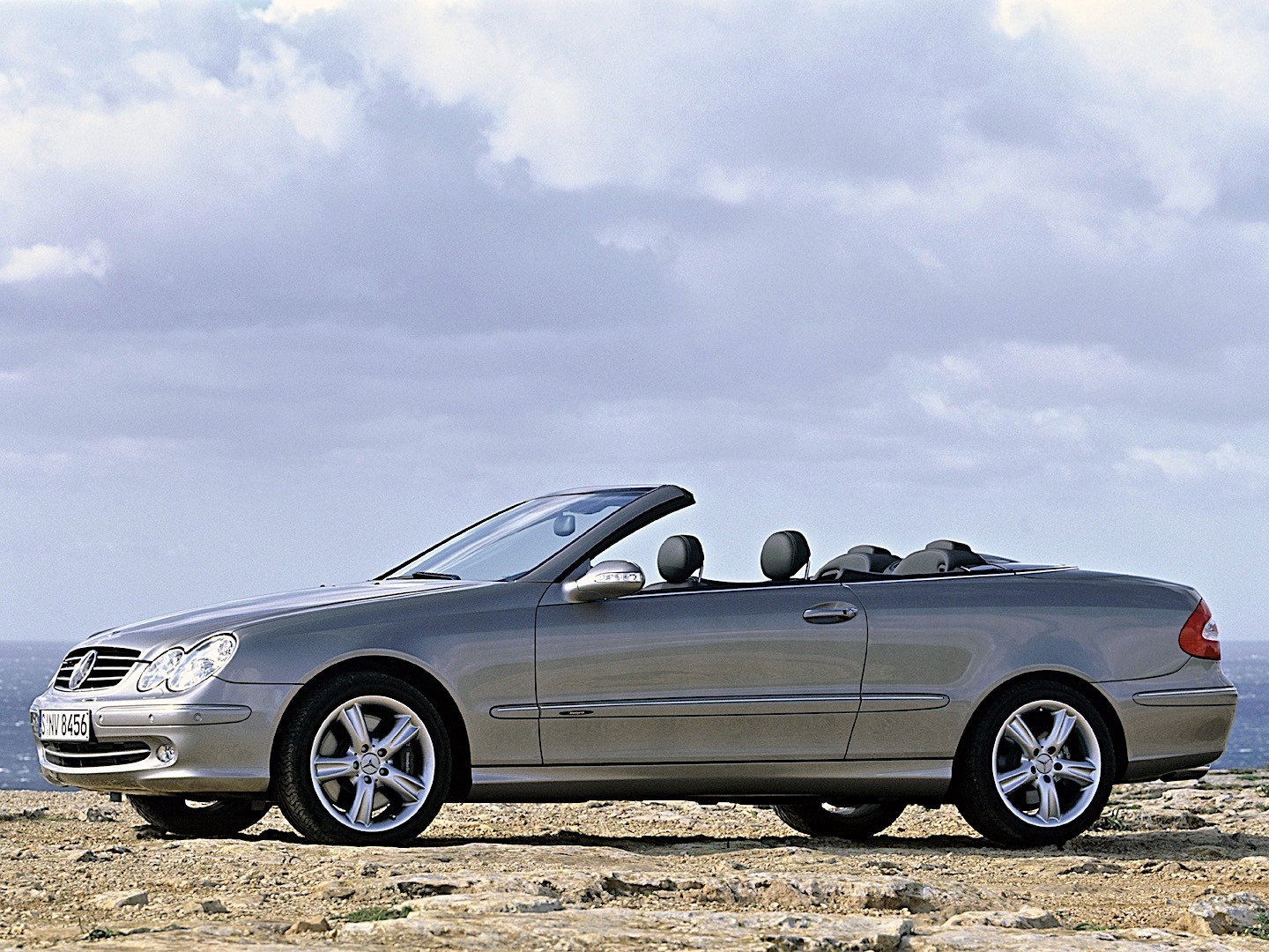 Mercedes Benz E-Klasse Cabriolet And Predecessors photo 28