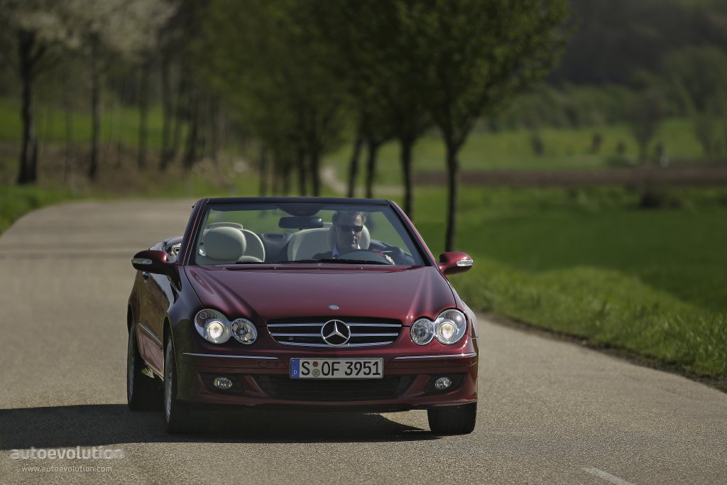 Mercedes Benz E-Klasse Cabriolet And Predecessors photo 7
