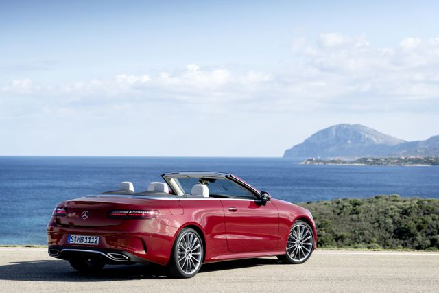 Mercedes Benz E-Klasse Cabriolet And Predecessors photo 11