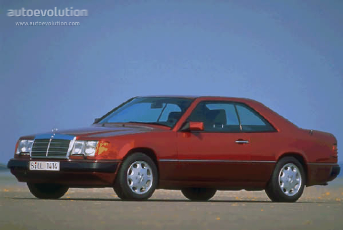 Mercedes Benz E-Klasse Coupe And Predecessors photo 2
