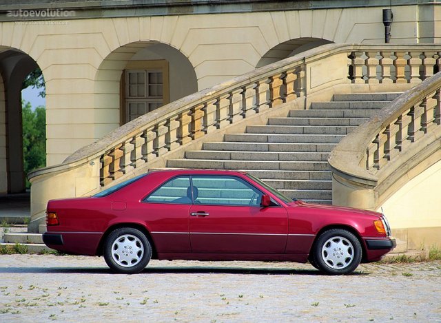 Mercedes Benz E-Klasse Coupe And Predecessors photo 4