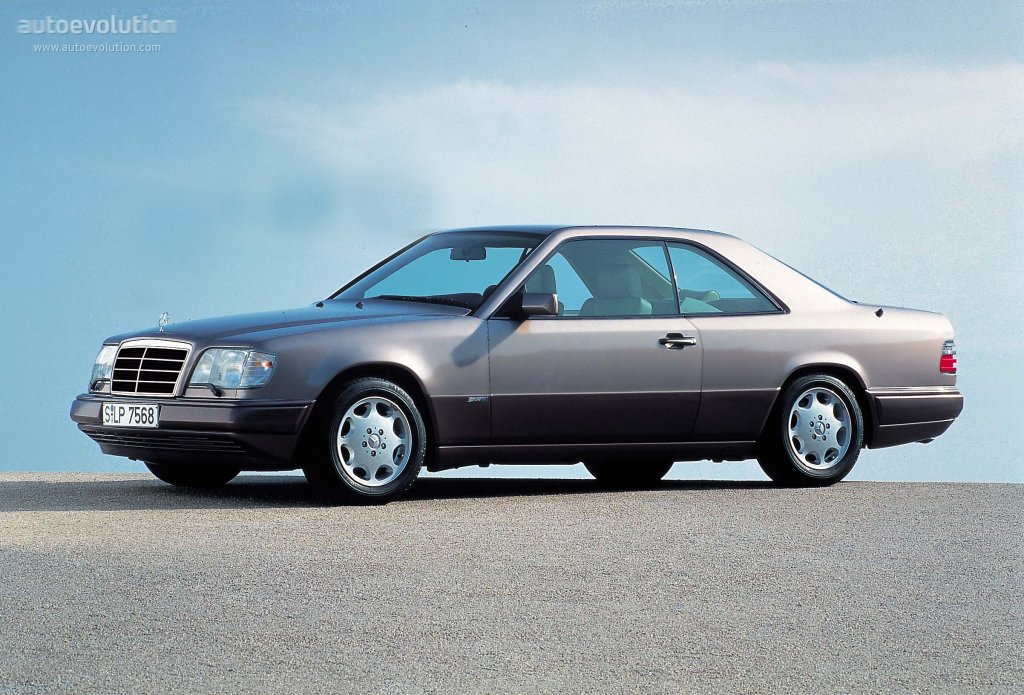 Mercedes Benz E-Klasse Coupe And Predecessors photo 2