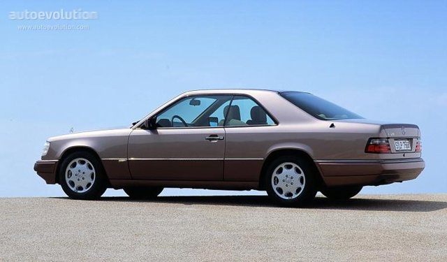Mercedes Benz E-Klasse Coupe And Predecessors photo 3