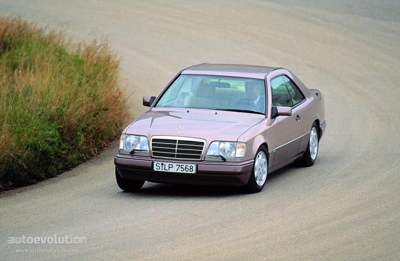 Mercedes Benz E-Klasse Coupe And Predecessors photo 4