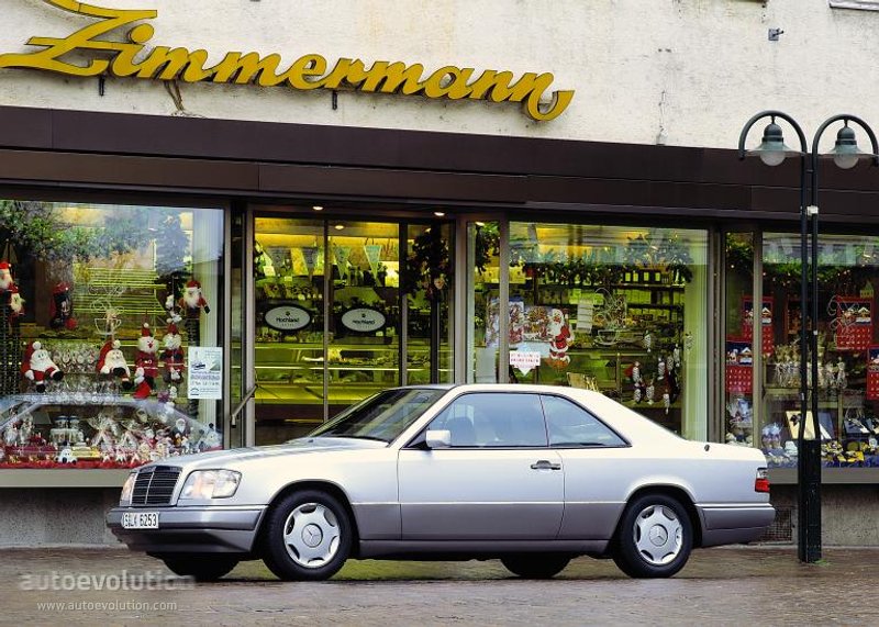 Mercedes Benz E-Klasse Coupe And Predecessors photo 5