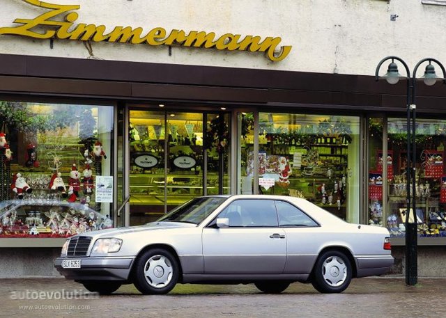 Mercedes Benz E-Klasse Coupe And Predecessors photo 5
