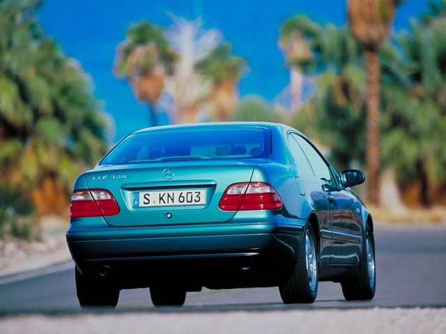 Mercedes Benz E-Klasse Coupe And Predecessors photo 11