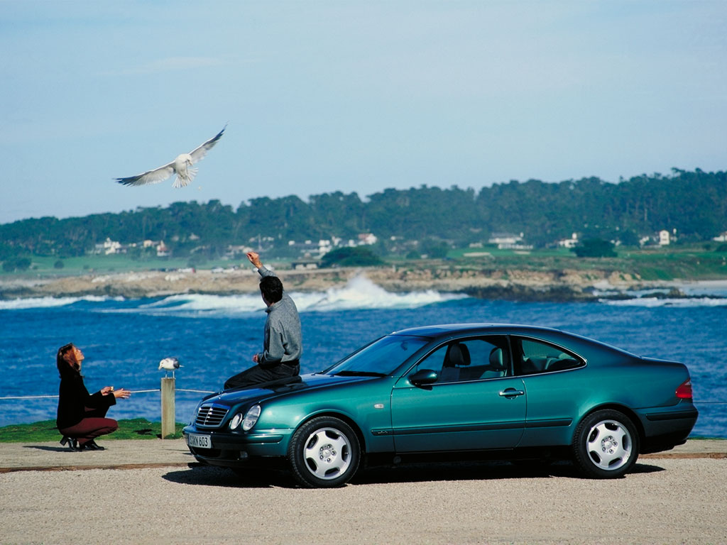 Mercedes Benz E-Klasse Coupe And Predecessors photo 13