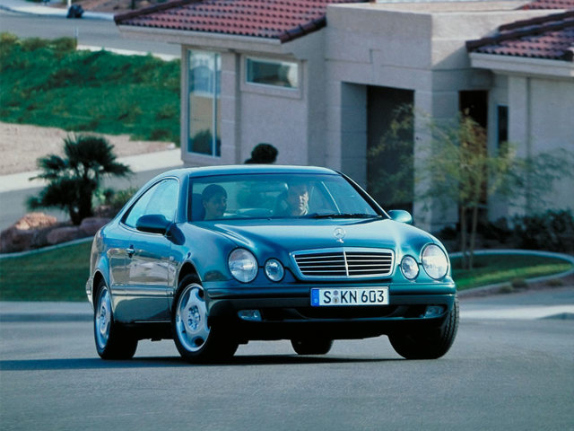 Mercedes Benz E-Klasse Coupe And Predecessors photo 16