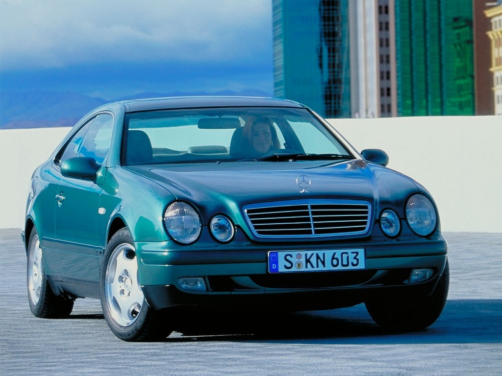 Mercedes Benz E-Klasse Coupe And Predecessors photo 22