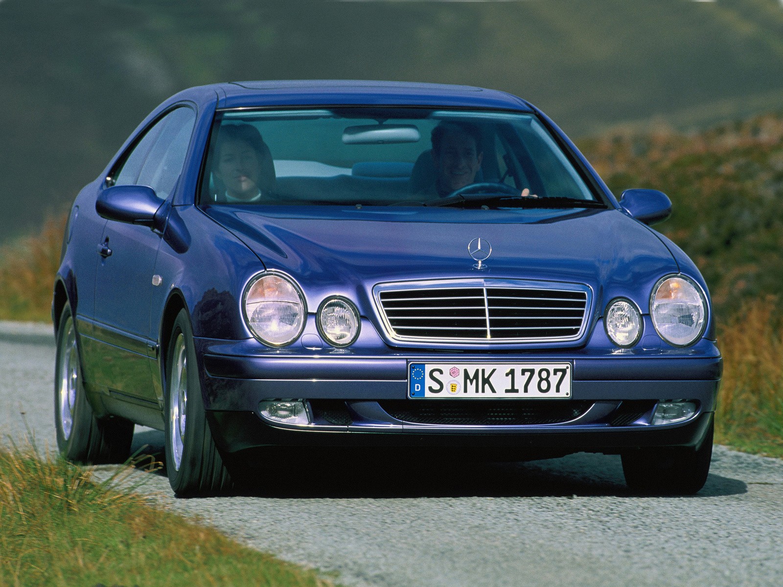 Mercedes Benz E-Klasse Coupe And Predecessors photo 27