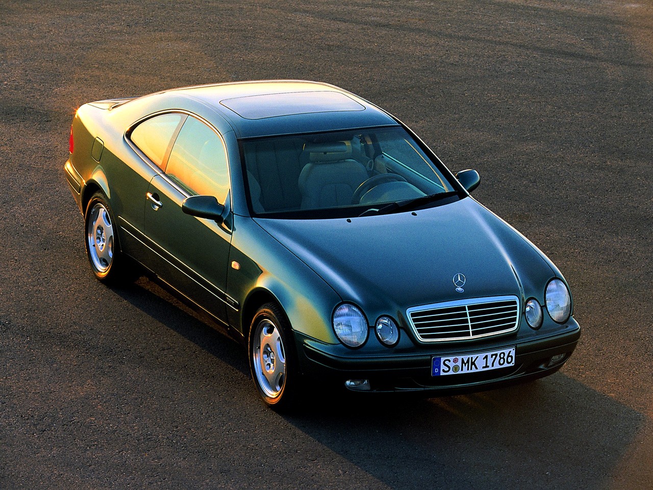 Mercedes Benz E-Klasse Coupe And Predecessors photo 30