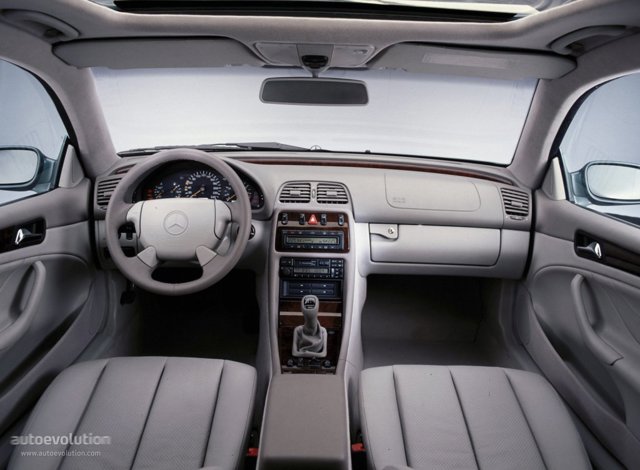 Mercedes Benz E-Klasse Coupe And Predecessors photo 33