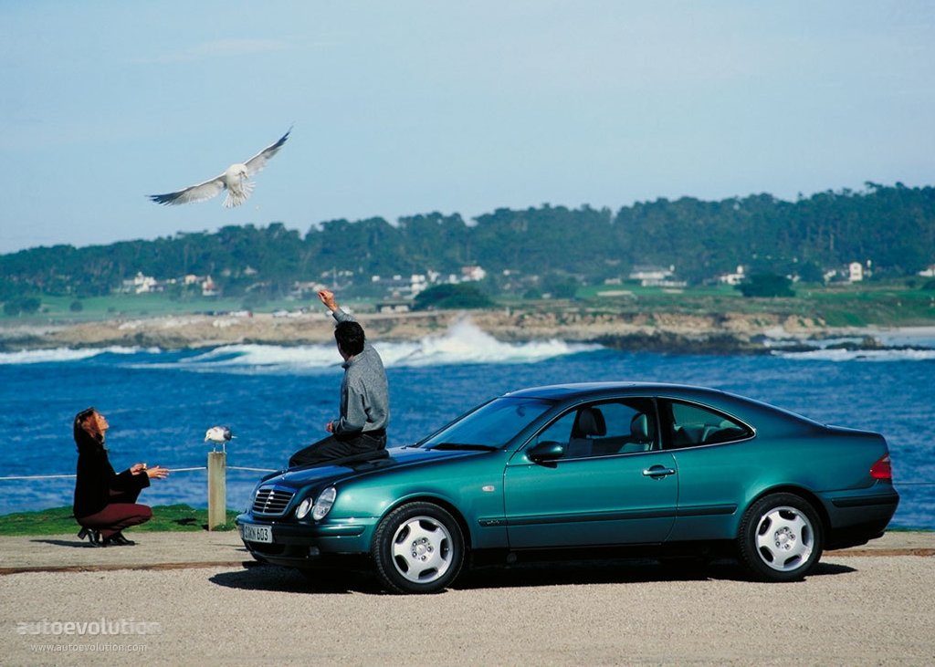 Mercedes Benz E-Klasse Coupe And Predecessors photo 4