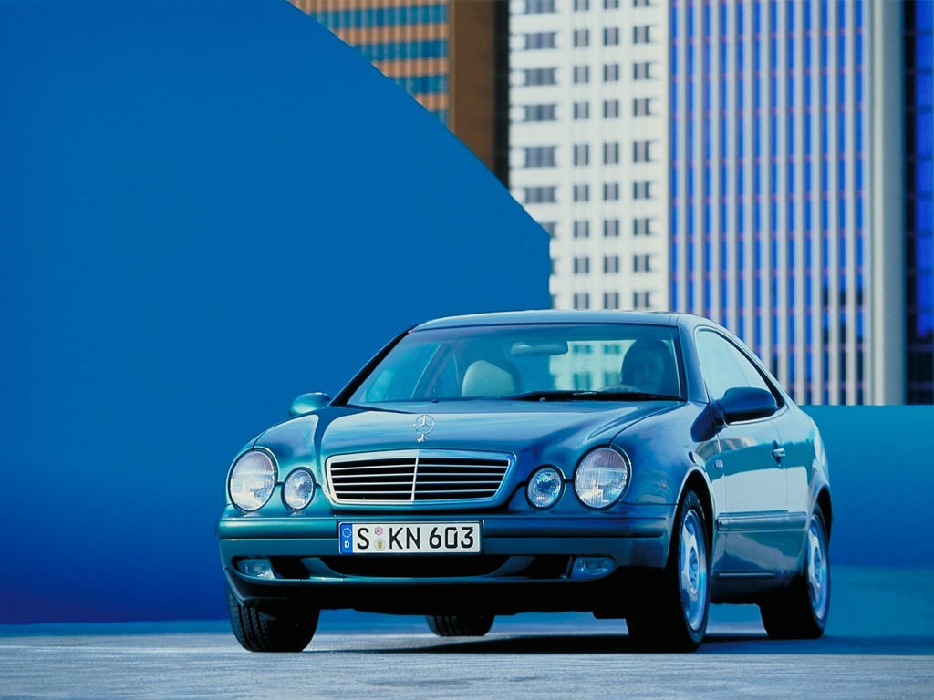 Mercedes Benz E-Klasse Coupe And Predecessors photo 12