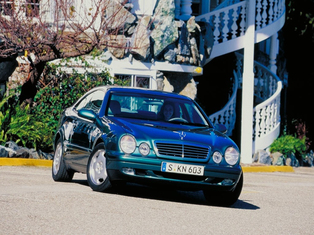 Mercedes Benz E-Klasse Coupe And Predecessors photo 13