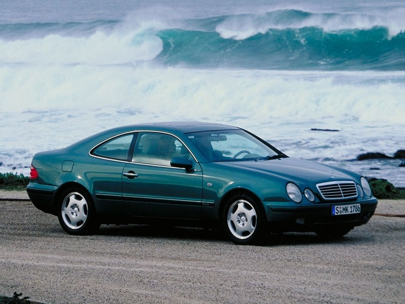Mercedes Benz E-Klasse Coupe And Predecessors photo 21