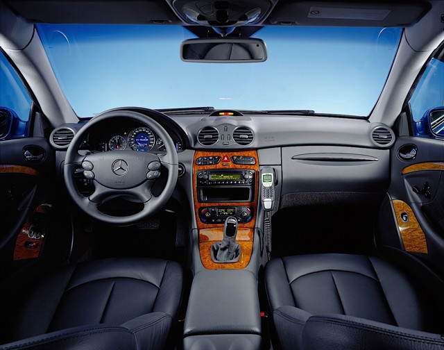 Mercedes Benz E-Klasse Coupe And Predecessors photo 36