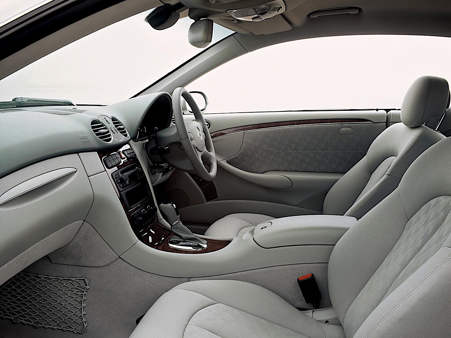 Mercedes Benz E-Klasse Coupe And Predecessors photo 46