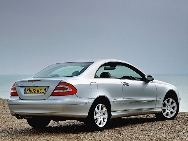 Mercedes Benz E-Klasse Coupe And Predecessors photo 17