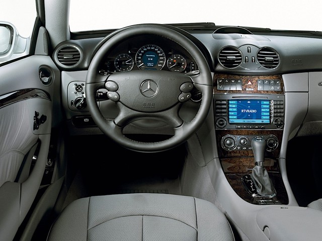 Mercedes Benz E-Klasse Coupe And Predecessors photo 35