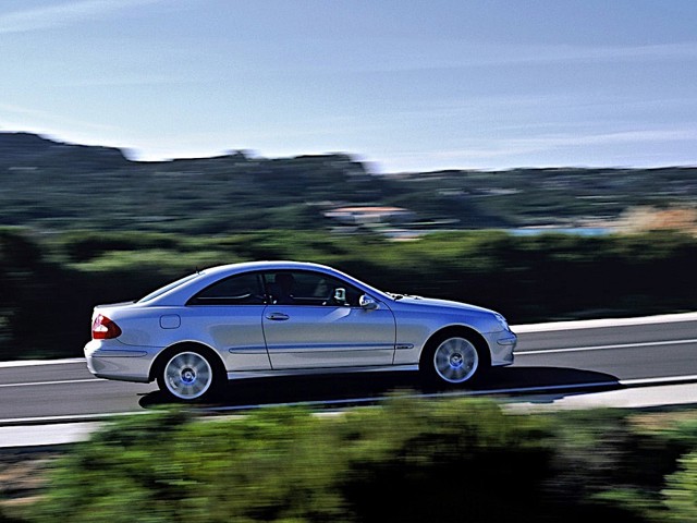 Mercedes Benz E-Klasse Coupe And Predecessors photo 12