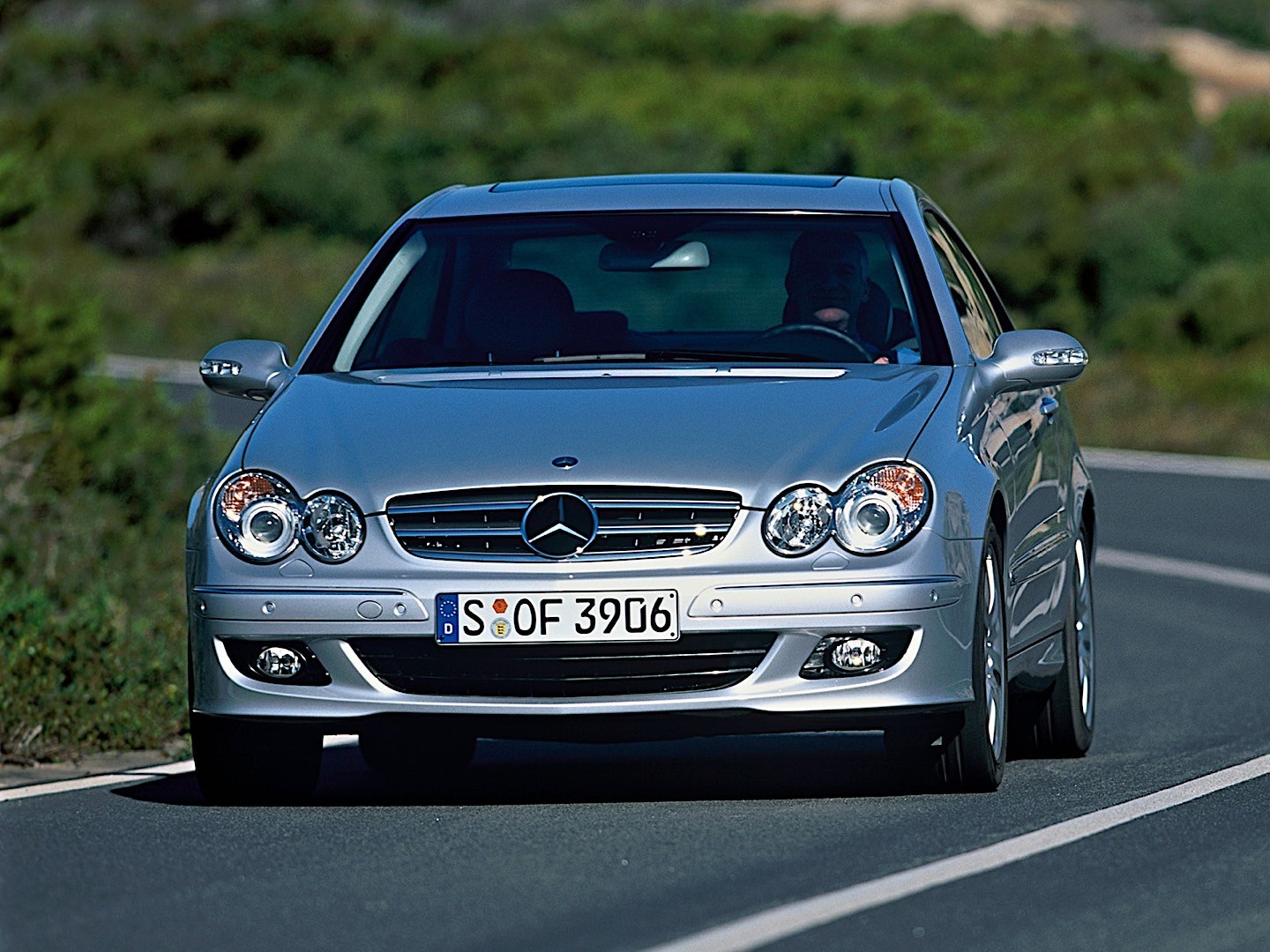 Mercedes Benz E-Klasse Coupe And Predecessors photo 18