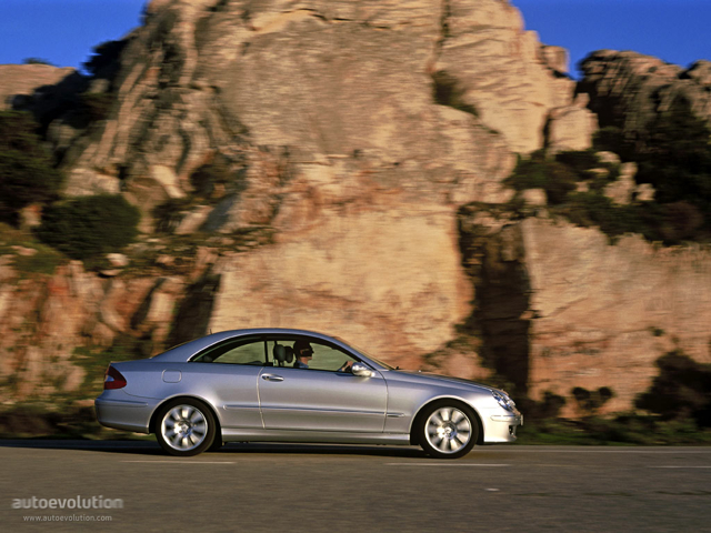 Mercedes Benz E-Klasse Coupe And Predecessors photo 2